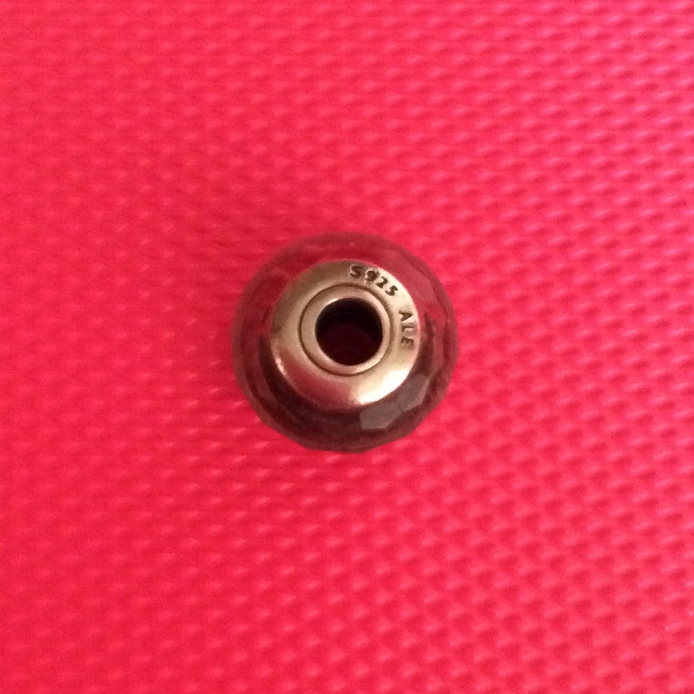Pandora pink glass bead - Picture 3 of 4